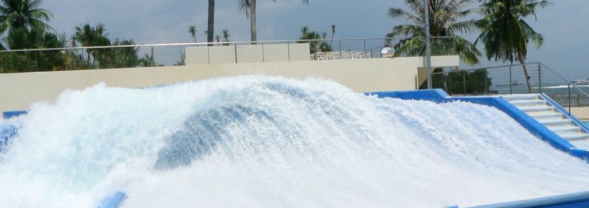 Flowbarrel - Flowrider at the Wavehouse - Singapore - Laybacktravel