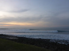 Manu Bay Surf @ Raglan, New Zealand - Layback Travel