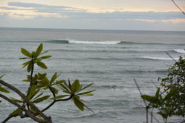 Wave - Santa Catalina, Panama Layback Travel