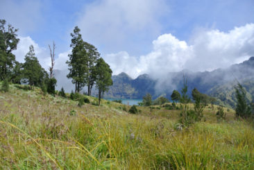 Volcano Rinjani Crater, Lombok - Indonesia