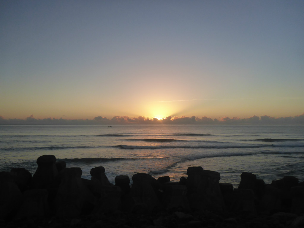 Sunset at the Jinzun Harbor Surfspot