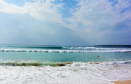 Surfer @ Kenting Nanwan Beach Break