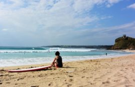 Surfing in Taiwan - Nanwan Beachbreak near Kenting - Laybacktravel