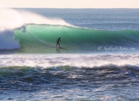 Surfing_Kamogawa_Chiba_Japan