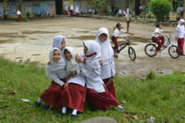 School children Bukit Lawang - Sumatra - Layback Travel