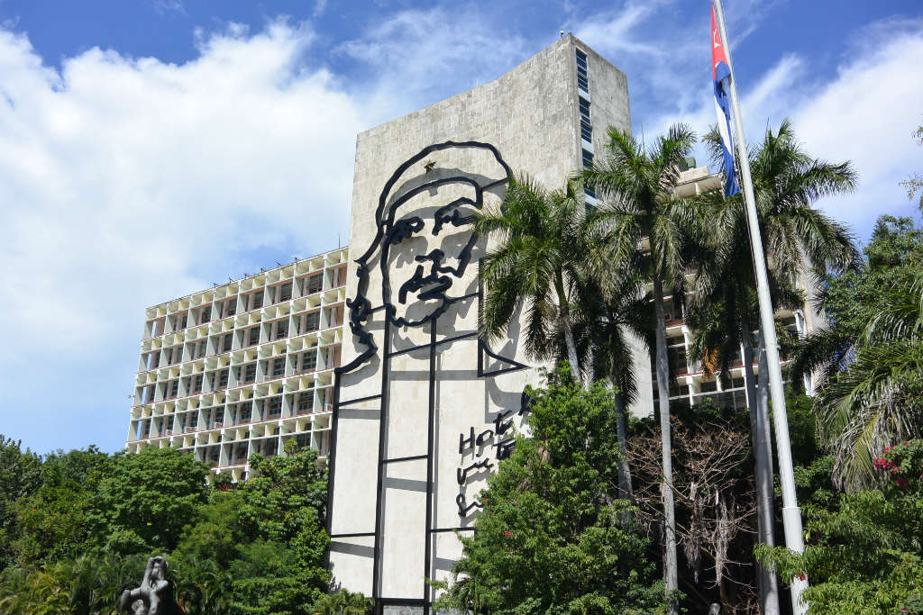 Che Guevara, Havana , Cuba - Layback Travel